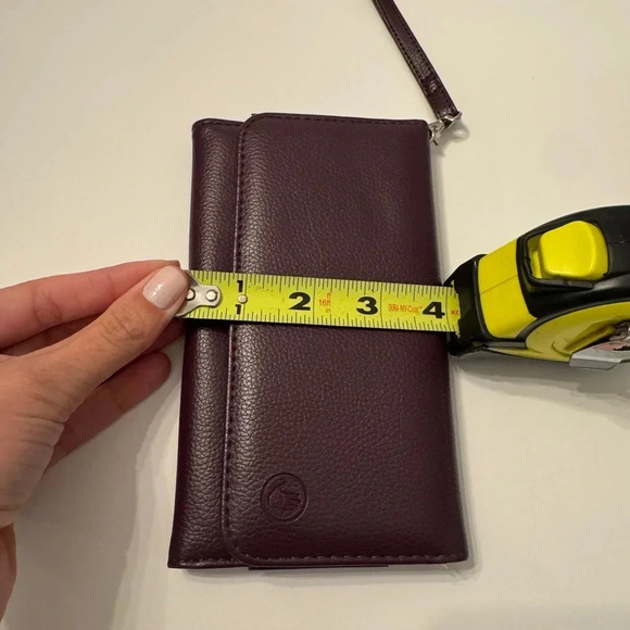 Body Glove Carry-All Clutch EUC - Picture 8 of 11